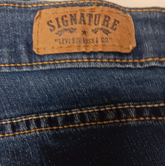 Y2K VTG Levi Signature Curvy Bootcut Jeans Low Rise Wm 10M Dark Wash Solid Blue - Picture 3 of 13